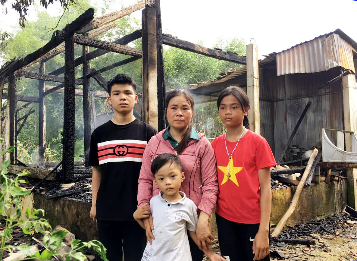 Gia đình chị Nguyễn Thị Minh thuộc diện hộ nghèo trong thôn