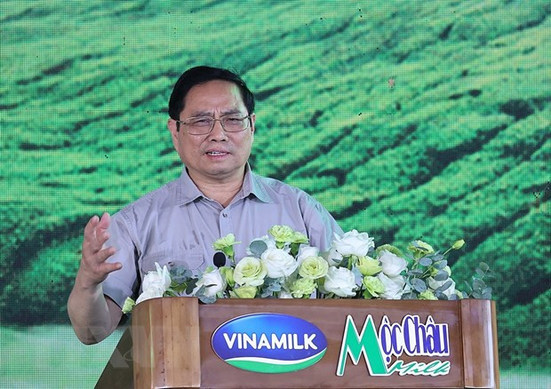 Thủ tướng Phạm Minh Chính phát biểu tại lễ khởi công dự án Tổ hợp Thiên đường sữa Mộc Châu. (Ảnh: Dương Giang/TTXVN).