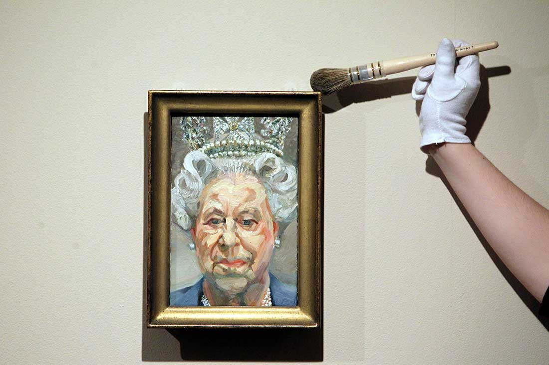 Bức chân dung Nữ hoàng được vẽ bởi Lucian Freud. Ảnh: CNN.