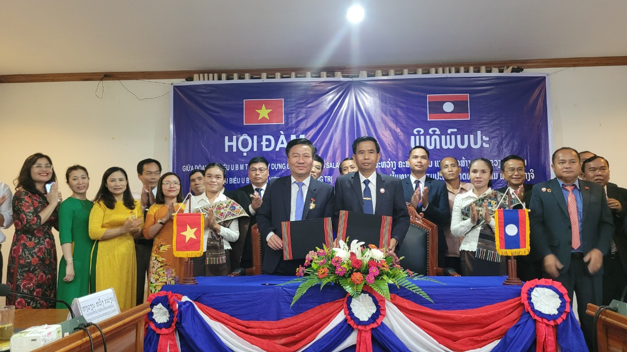 Buổi hội đàm giữa Ủy ban MTTQ Việt Nam tỉnh Quảng Trị và Ủy ban Mặt trận Lào XDĐN tỉnh Salavan.