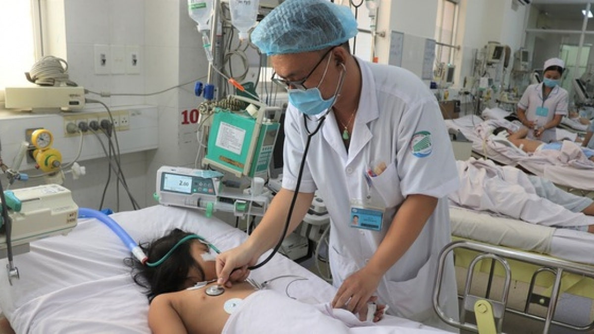 Các bệnh viện nhi trên địa bàn TP HCM liên tục ghi nhận ca mắc sốt xuất huyết tăng cao.