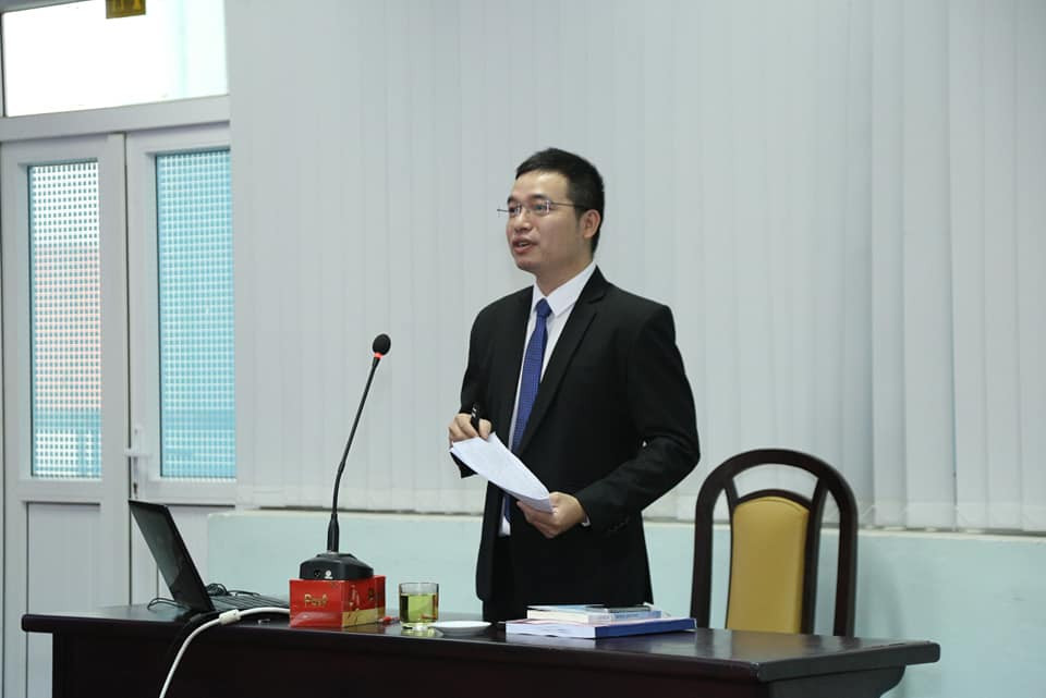 TS. Chu Đình Kiên chia sẻ một số vấn đề xoay quanh đề thi môn Ngữ văn trong Kỳ thi tốt nghiệp THPT năm 2022 (Ảnh: FB nhân vật).