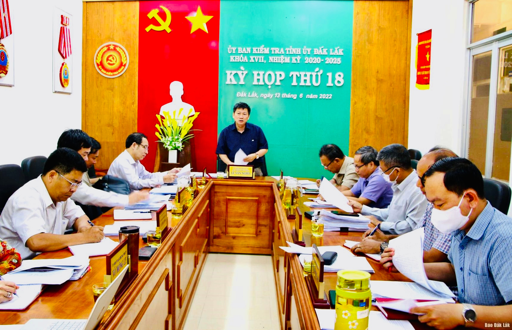 Một phiên họp xem xét kỷ luật đảng viên vi phạm của Ủy ban Kiểm tra Tỉnh ủy Đắk Lắk trong tháng 6/2022.