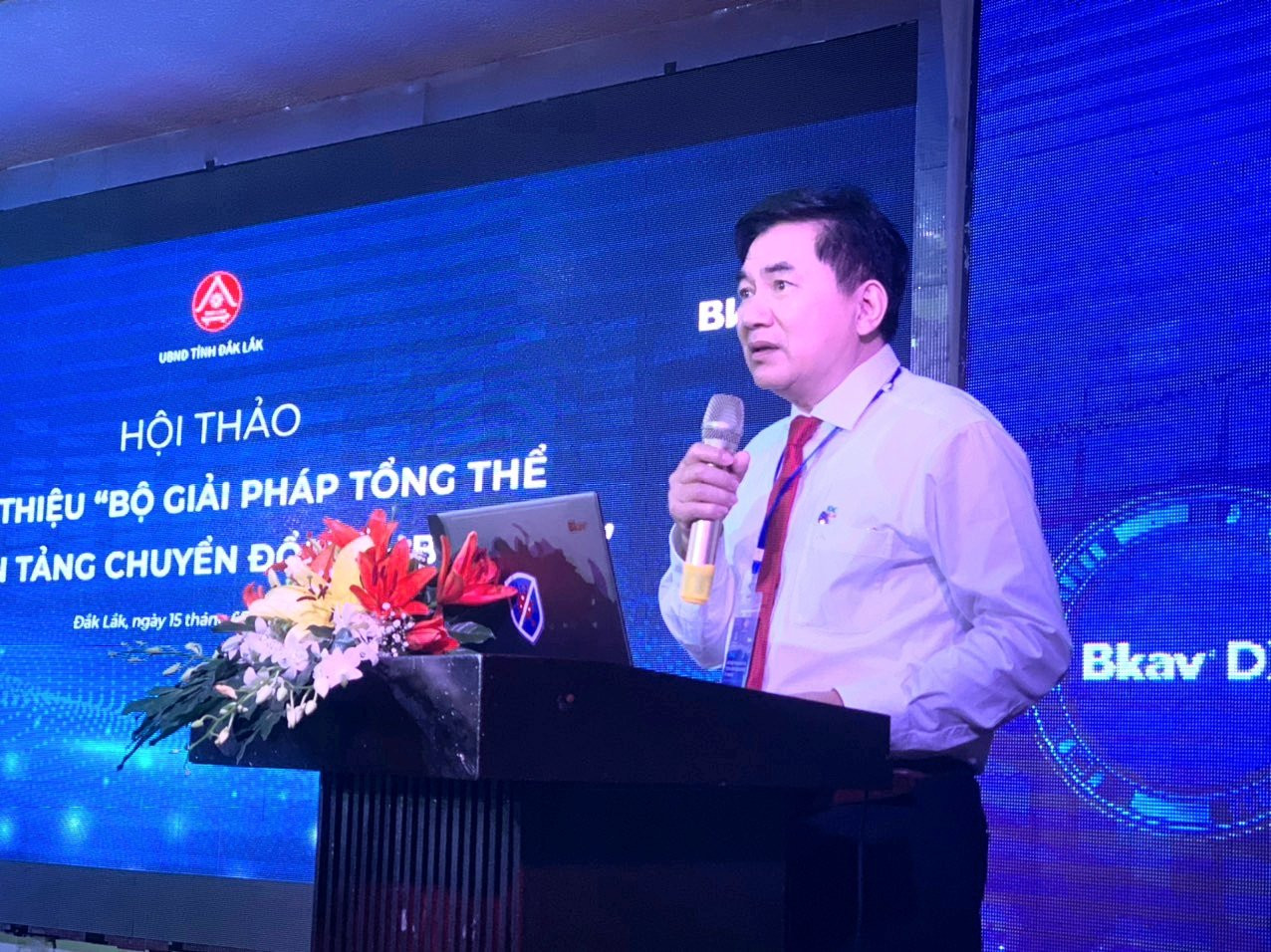 Ông Trương Hoài Anh, Giám đốc Sở TT-TT, phát biểu khai mạc. 