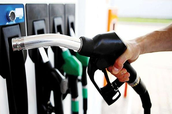 Giá xăng dầu trong nước có thể sẽ tiếp tục giảm mạnh trong kỳ điều hành sắp tới (11/8). Ảnh minh họa