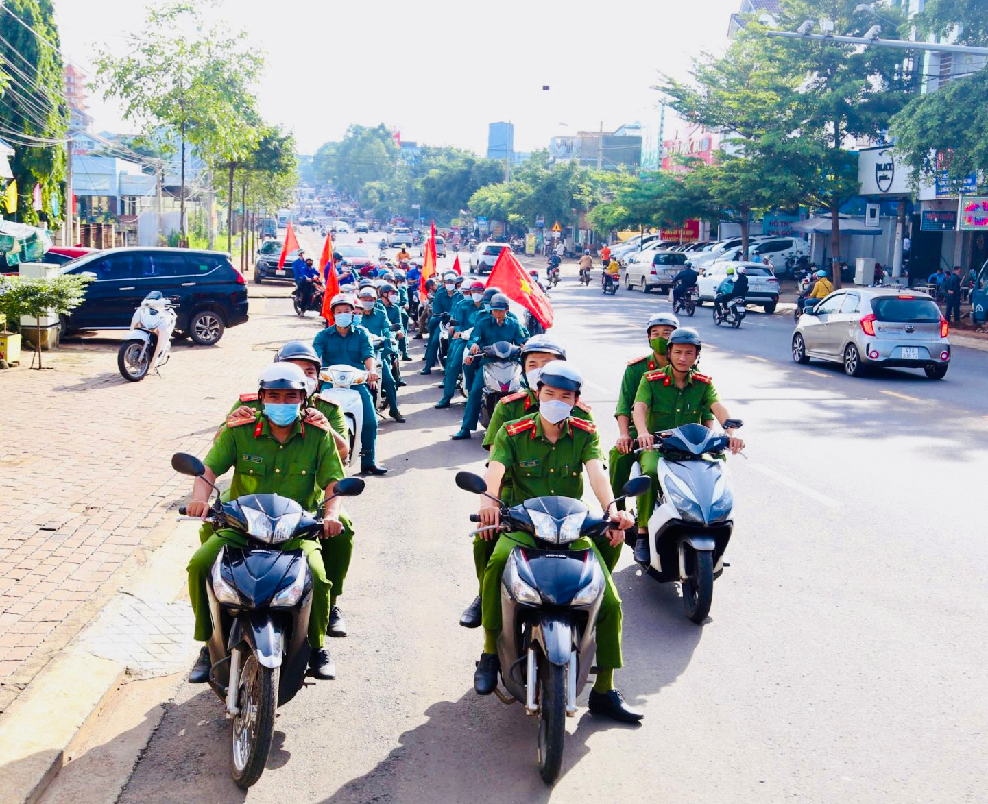 Công an Phường tổ chức  diễu hành, tuyên truyền Ngày hội “Toàn dân bảo vệ an ninh Tổ quốc”.