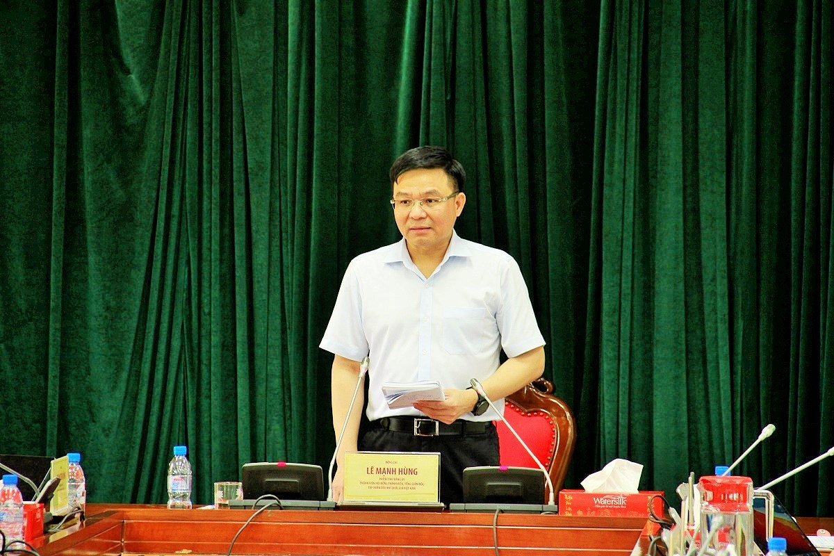 Tổng giám đốc Lê Mạnh Hùng kết luận cuộc họp giao ban công trường Dự án NMNĐ Thái Bình 2 ngày 27/8/2022.
