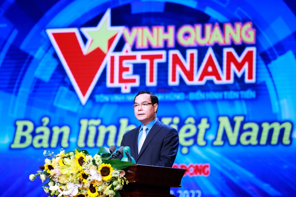 Chủ tịch Tổng LĐLĐ Việt Nam Nguyễn Đình Khang phát biểu tại Chương trình.