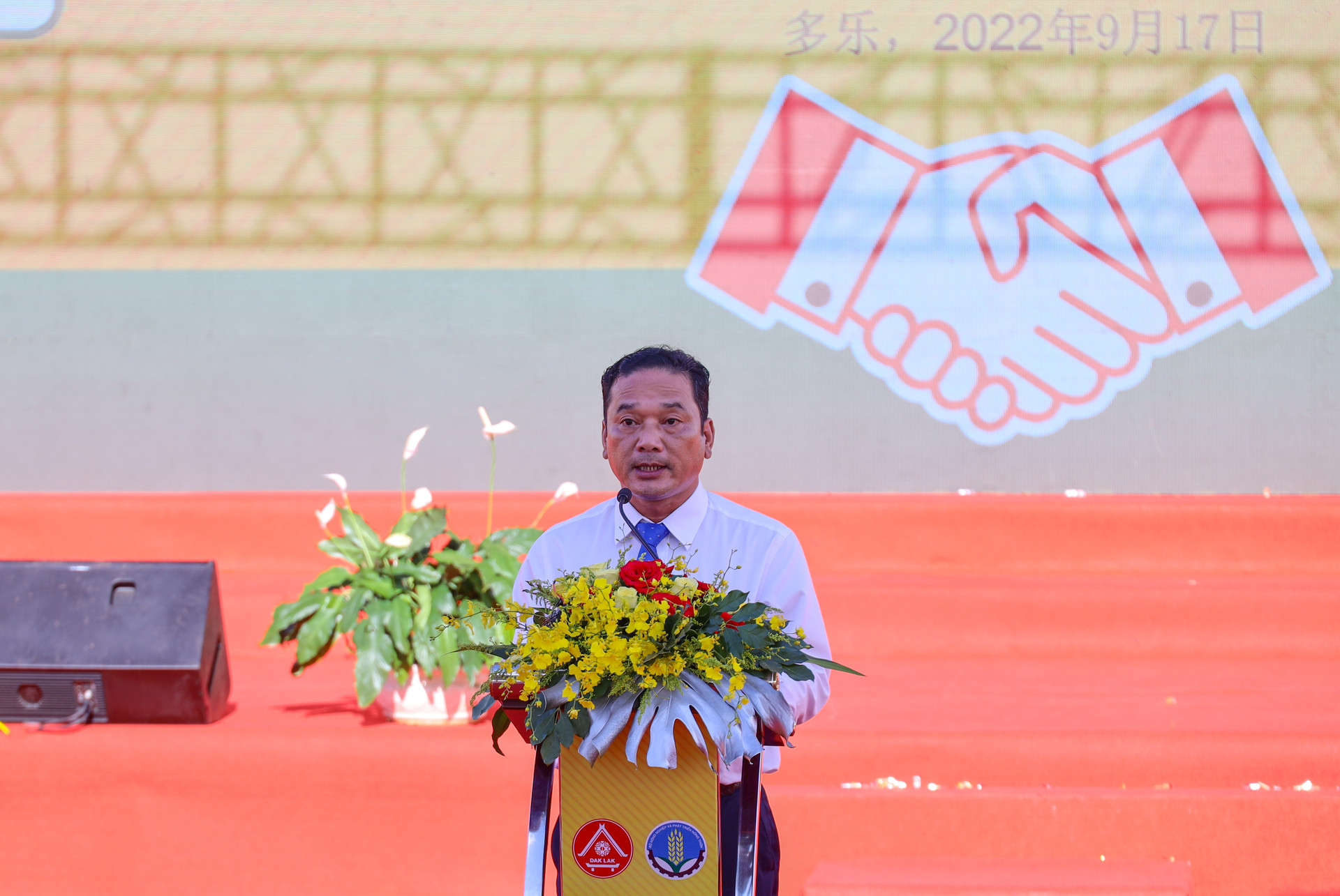 Phó Chủ tịch UBND tỉnh Đắk Lắk Y Giang Ri Niê Knơng phát biểu tại buổi Lễ.