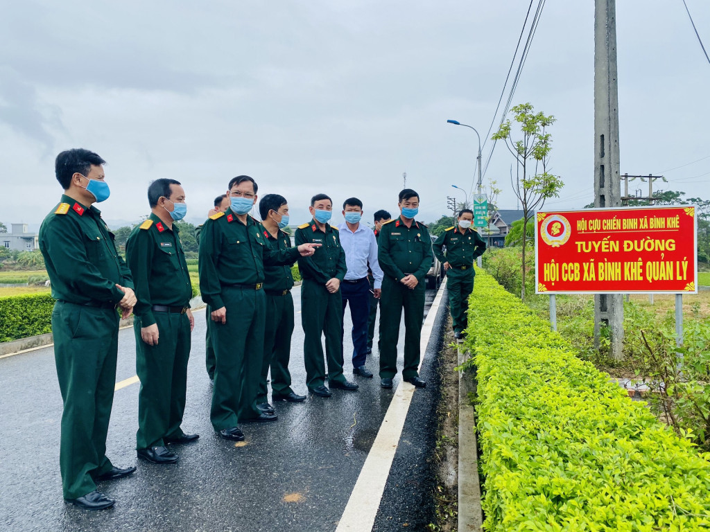 CCB tham gia quản lý những tuyến đường xanh – sạch – đẹp ở Quảng Ninh.