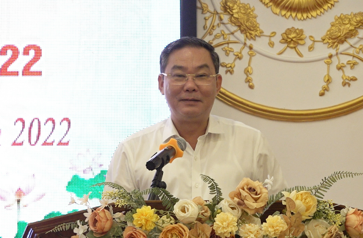 Phó Chủ tịch Thường trực UBND thành phố Hà Nội Lê Hồng Sơn phát biểu tại hội nghị.