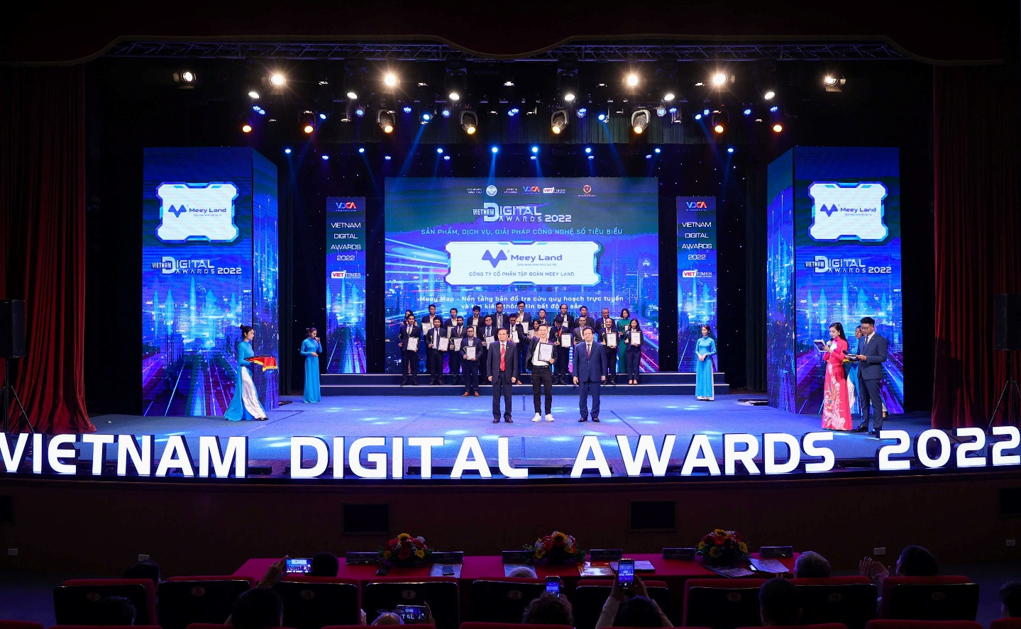 Meey Map được vinh danh tại Lễ trao Giải thưởng Chuyển đổi số Việt Nam – Vietnam Digital Awards năm 2022 (VDA 2022), hạng mục “Sản phẩm, Dịch vụ, Giải pháp Chuyển đổi số tiêu biểu”.