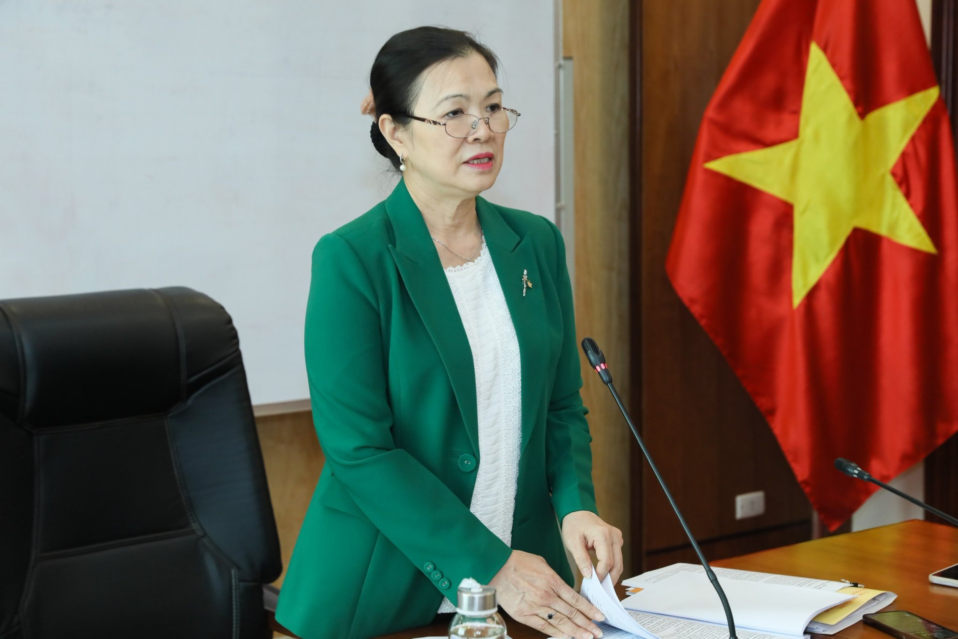 Bà Trương Thị Ngọc Ánh phát biểu tại hội nghị.