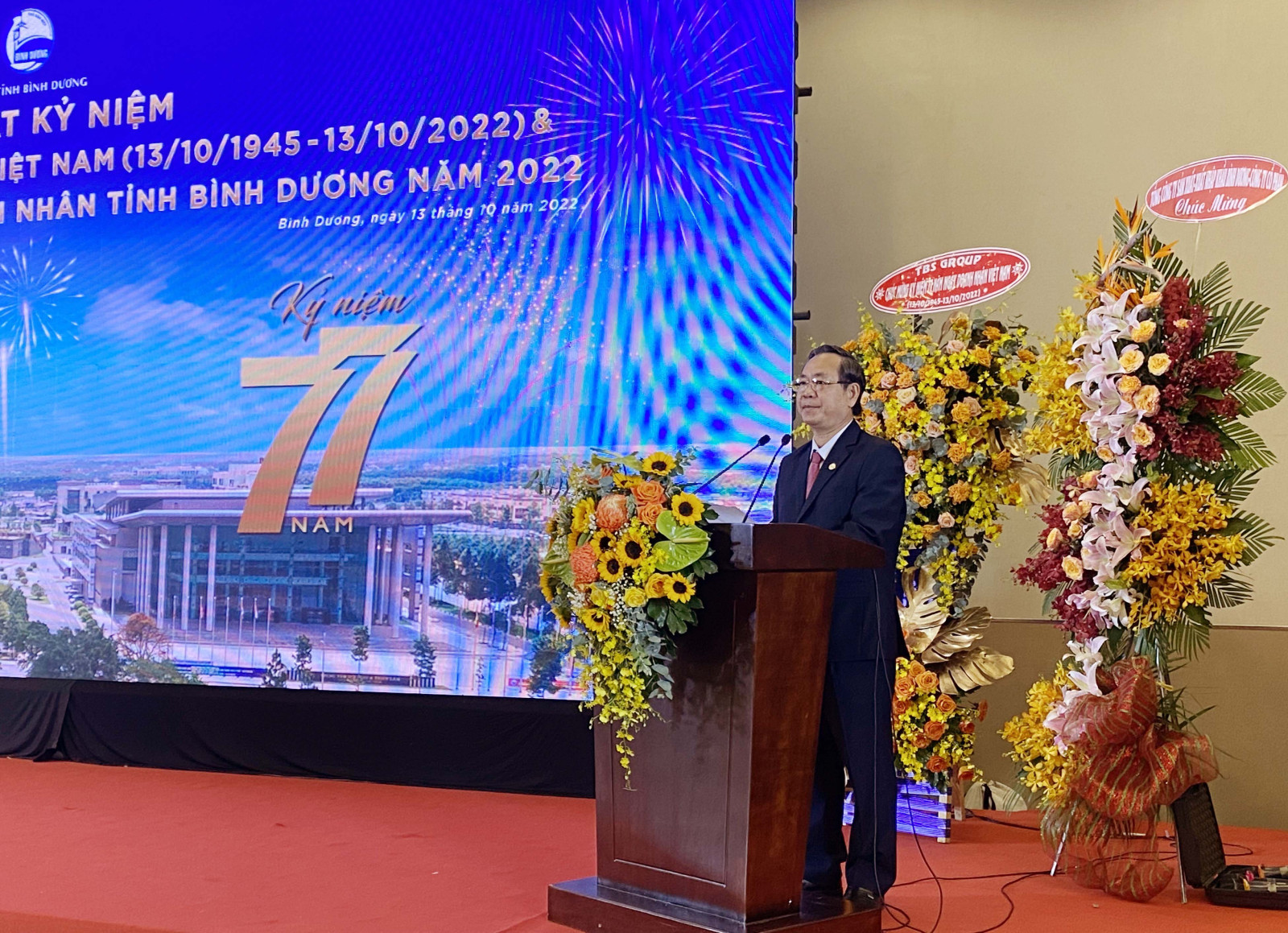 Phó Chủ tịch UBND tỉnh Bình Dương Nguyễn Văn Dành phát biểu tại Lễ kỷ niệm (Ảnh: T.My).