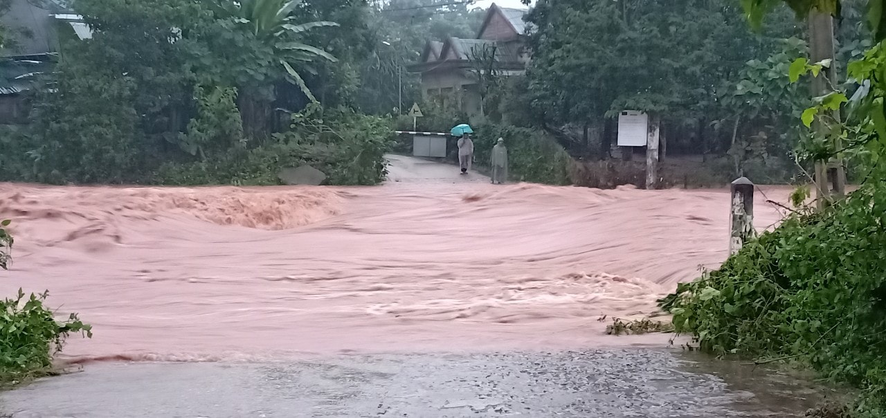 Chủ tịch UBND tỉnh Quảng Trị gửi Công điện khẩn về việc tập trung ứng phó với tình hình mưa lũ.