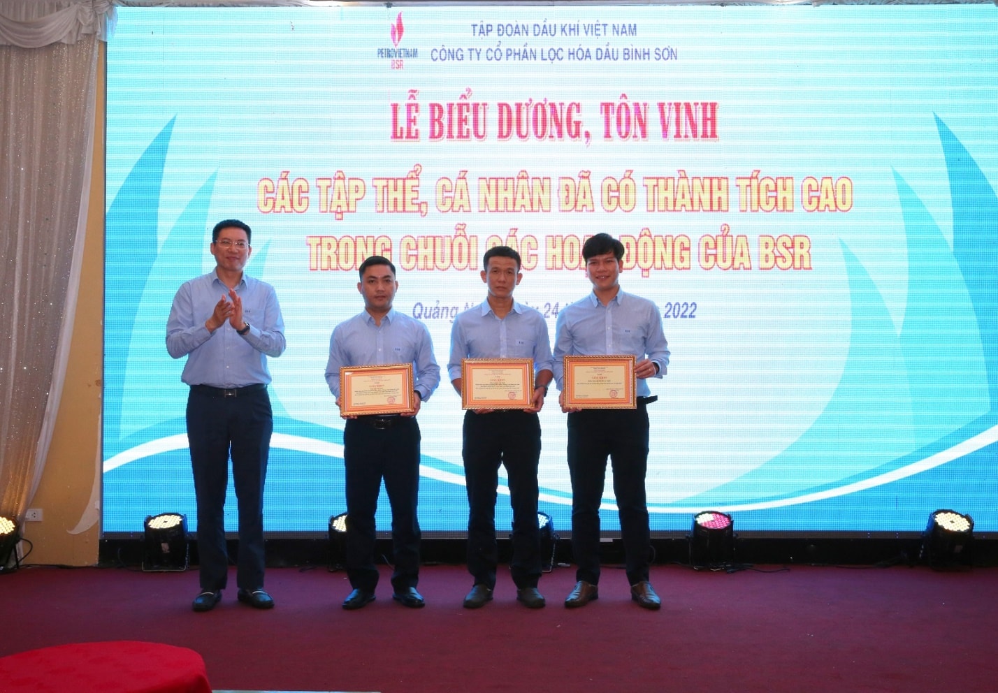 Khen thưởng 1 tập thể, 2 cá nhân Đoàn BSR tham gia Hội thi tay nghề Dầu khí 2022.