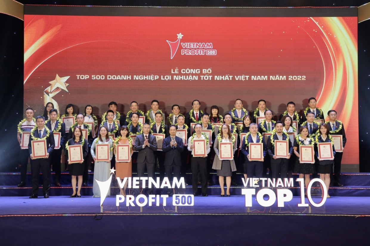 Vinh danh Top 500 doanh nghiệp lợi nhuận tốt nhất Việt Nam năm 2022.