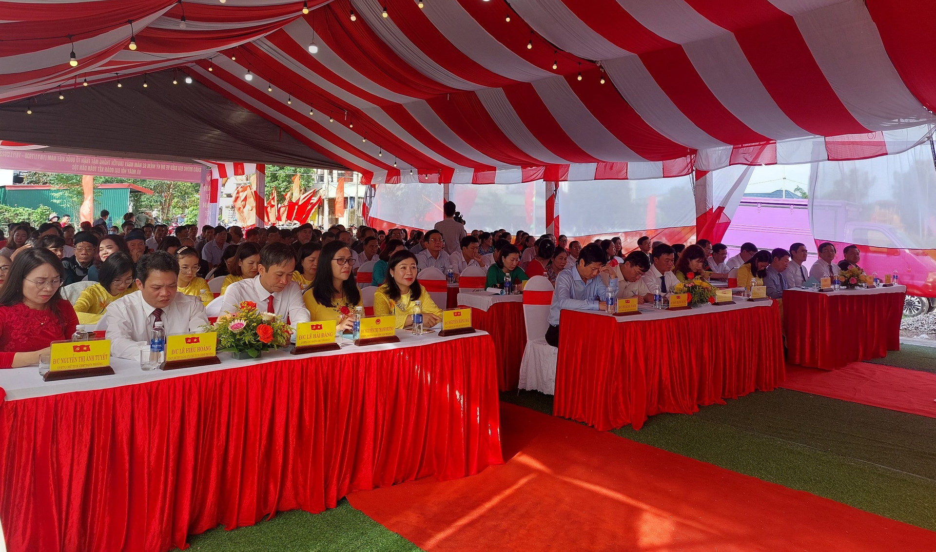 Lãnh đạo tỉnh Quảng Trị, lãnh đạo TP Đông Hà và đại diện lãnh đạo các sở, ban, ngành tại địa phương tới tham dự Ngày hội.