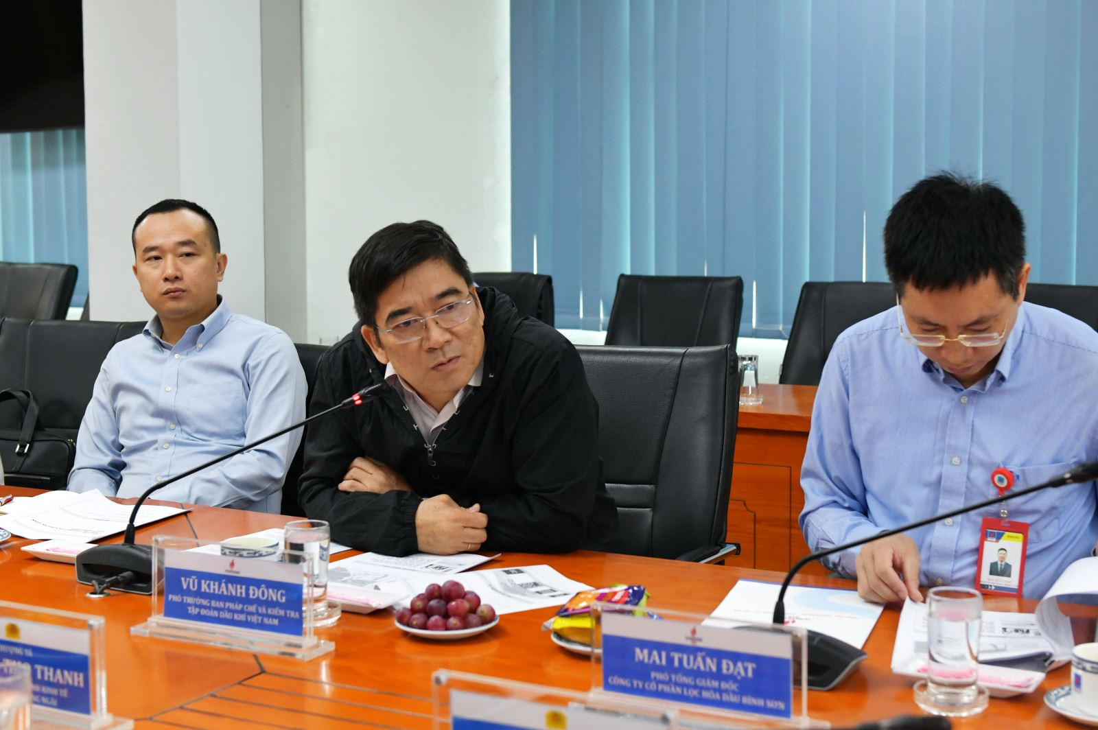 Phó Trưởng Ban Pháp chế và kiểm tra PVN Vũ Khánh Đông phát biểu tại buổi làm việc.