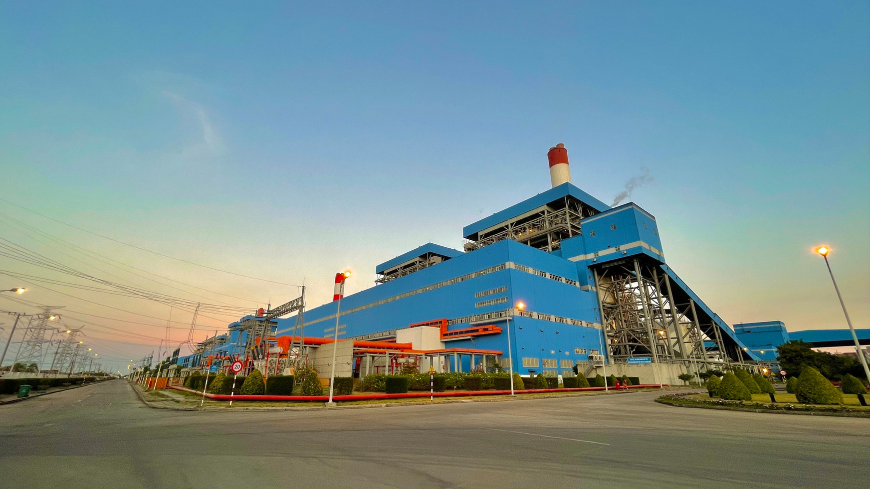 Công ty Nhiệt điện Duyên Hải đang nỗ lực duy trì ổn định hoạt động sản xuất kinh doanh, thích ứng linh hoạt.