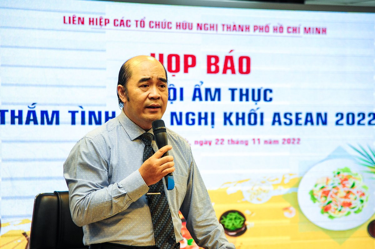 Ông Hồ Xuân Lâm thông tin về lễ hội ẩm thực Asean 2022.