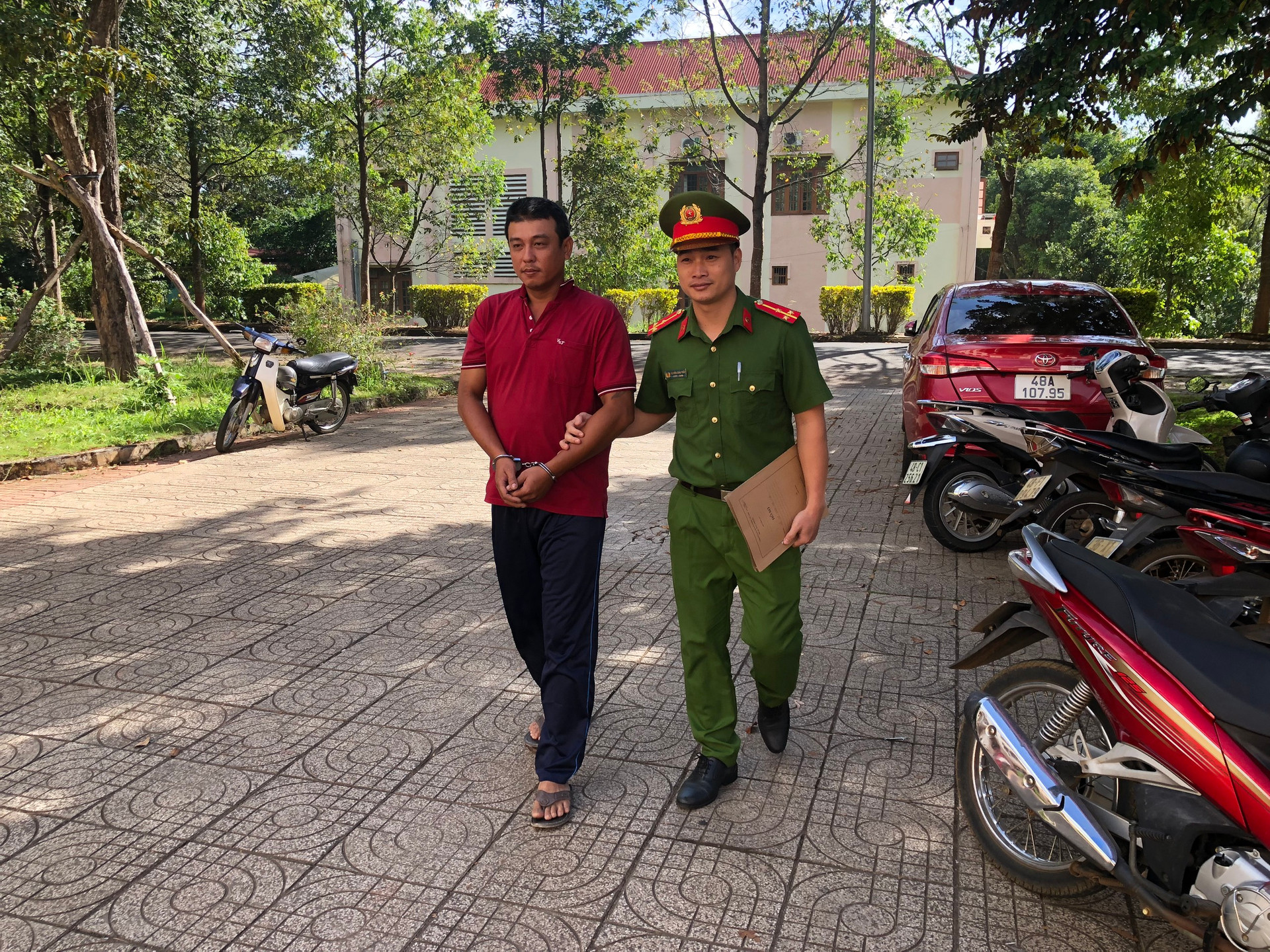 Công an tỉnh Đắk Nông bắt giữ đối tượng Lê Văn Nhí