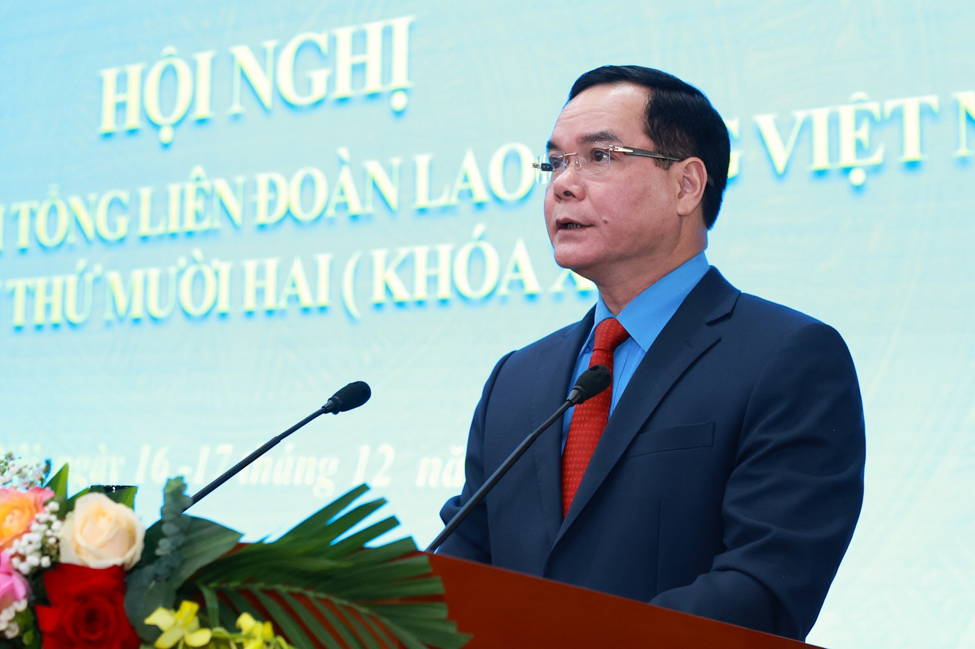 hủ tịch Tổng Liên đoàn Lao động Việt Nam Nguyễn Đình Khang phát biểu khai mạc hội nghị.