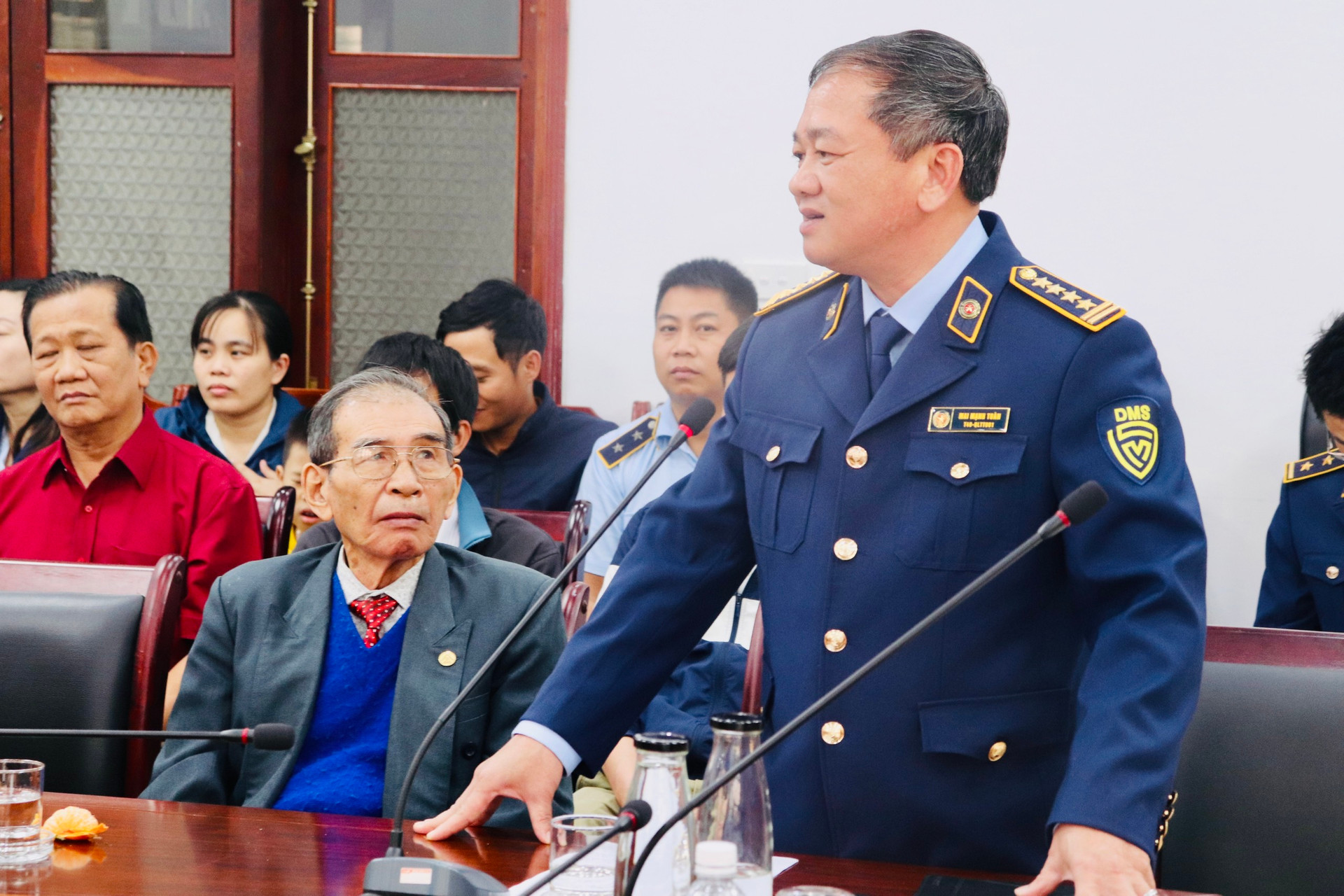 Ông Mai Mạnh Toàn Bí thư Đảng ủy, Cục trưởng Cục Quản lý thị trường tỉnh Đắk Lắk phát biểu.