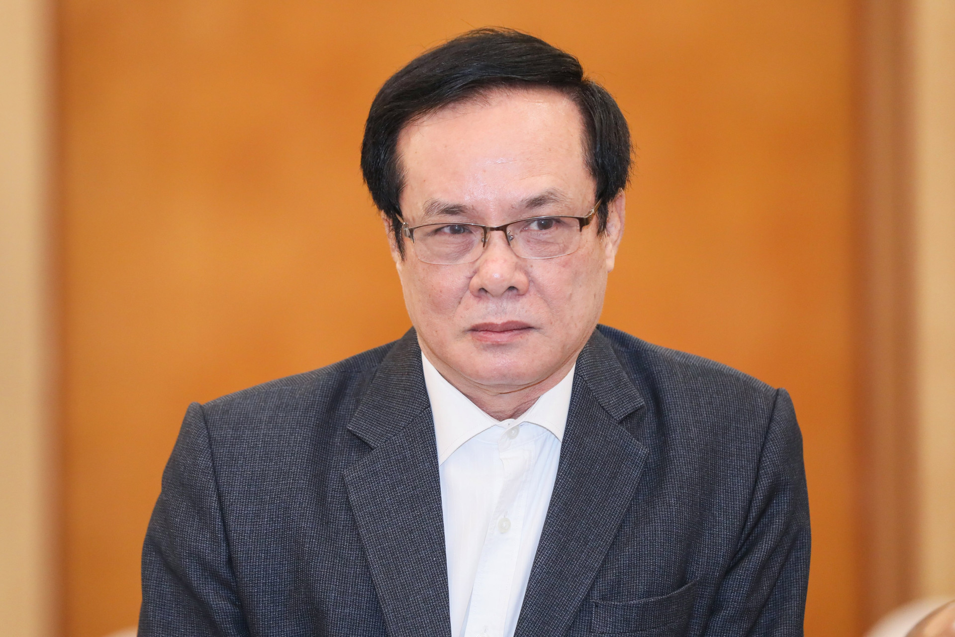 Ông Lê Bá Trình phát biểu tại hội nghị. 