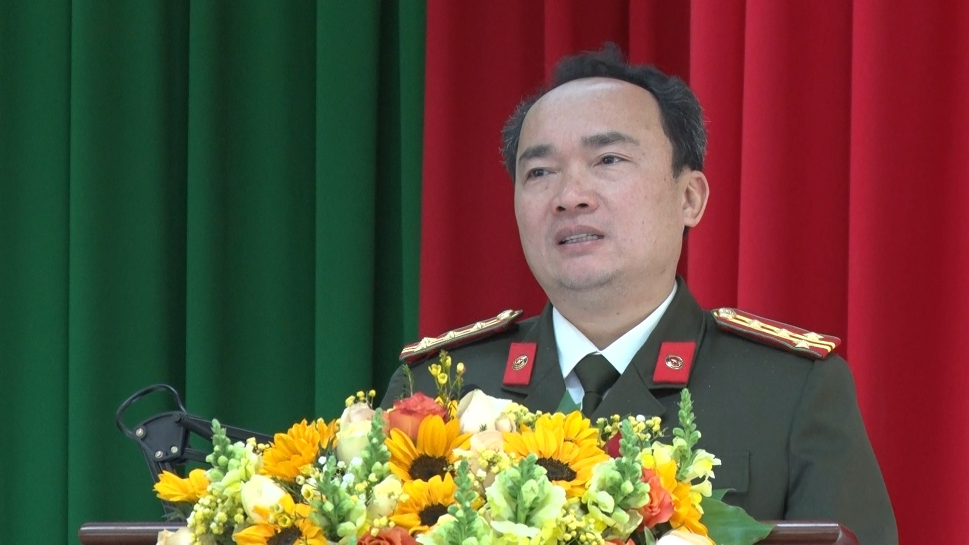Đại tá Trương Minh Đương- Ủy viên Ban Thường vụ Tỉnh ủy, Giám đốc Công an tỉnh Lâm Đồng phát biểu chỉ đạo tại Hội nghị.