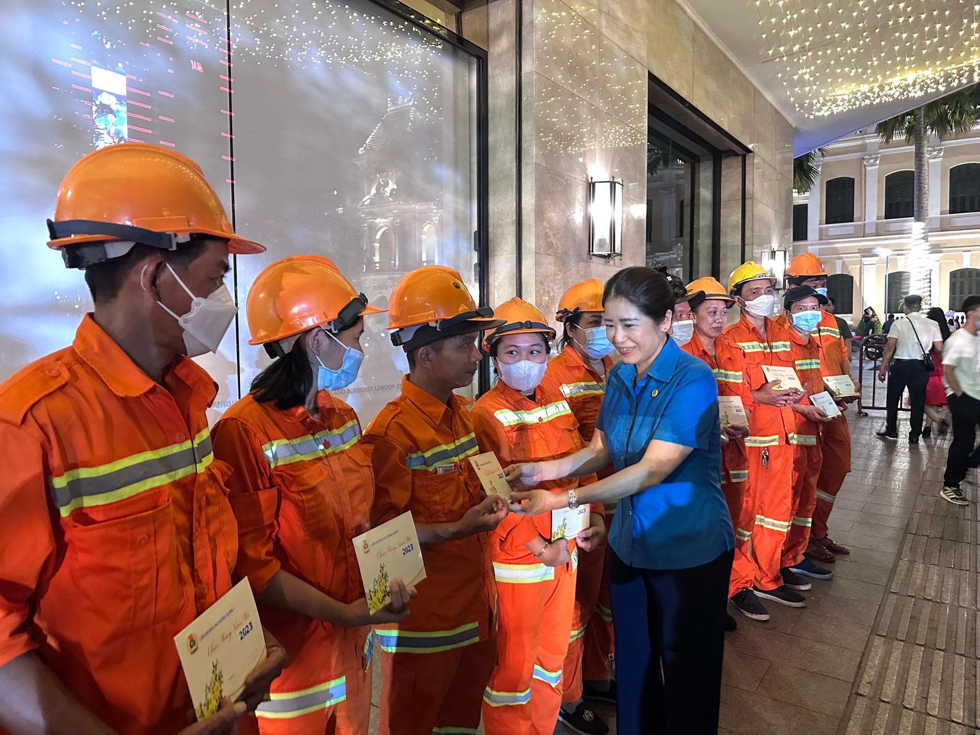 TP HCM chăm lo đời sống cán bộ, nhân viên và người lao động trong dịp Tết Nguyên đán 2023.