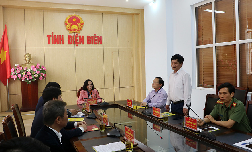 Đồng chí Lê Thành Đô - Chủ tịch UBND tỉnh Điện Biên phát biểu cảm ơn đoàn công tác và các nhà tài trợ.