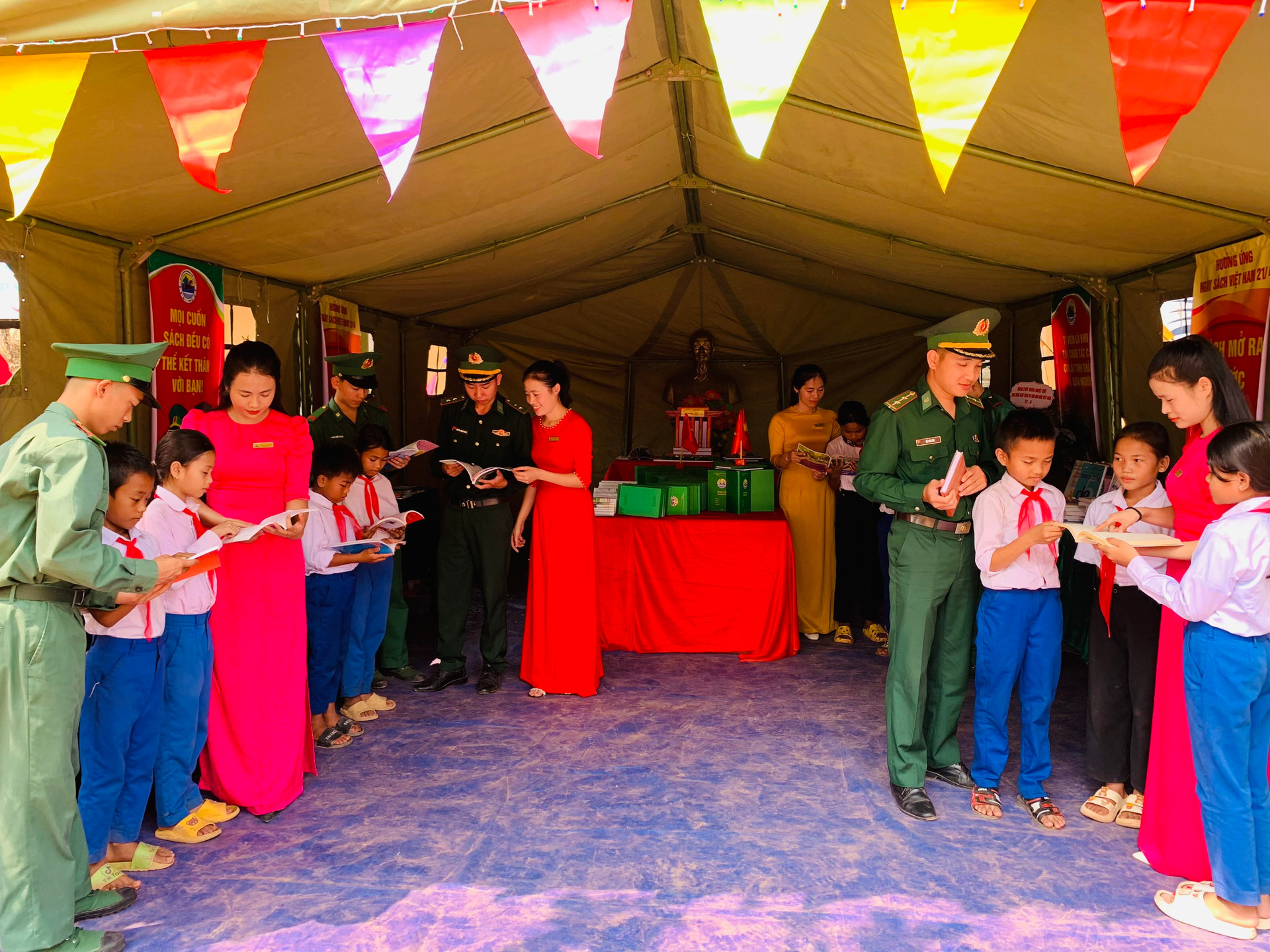 Đồn Biên phòng Thanh cho biết, đơn vị thường xuyên tổ chức hoạt động hưởng ứng Ngày sách và Văn hóa đọc Việt Nam.