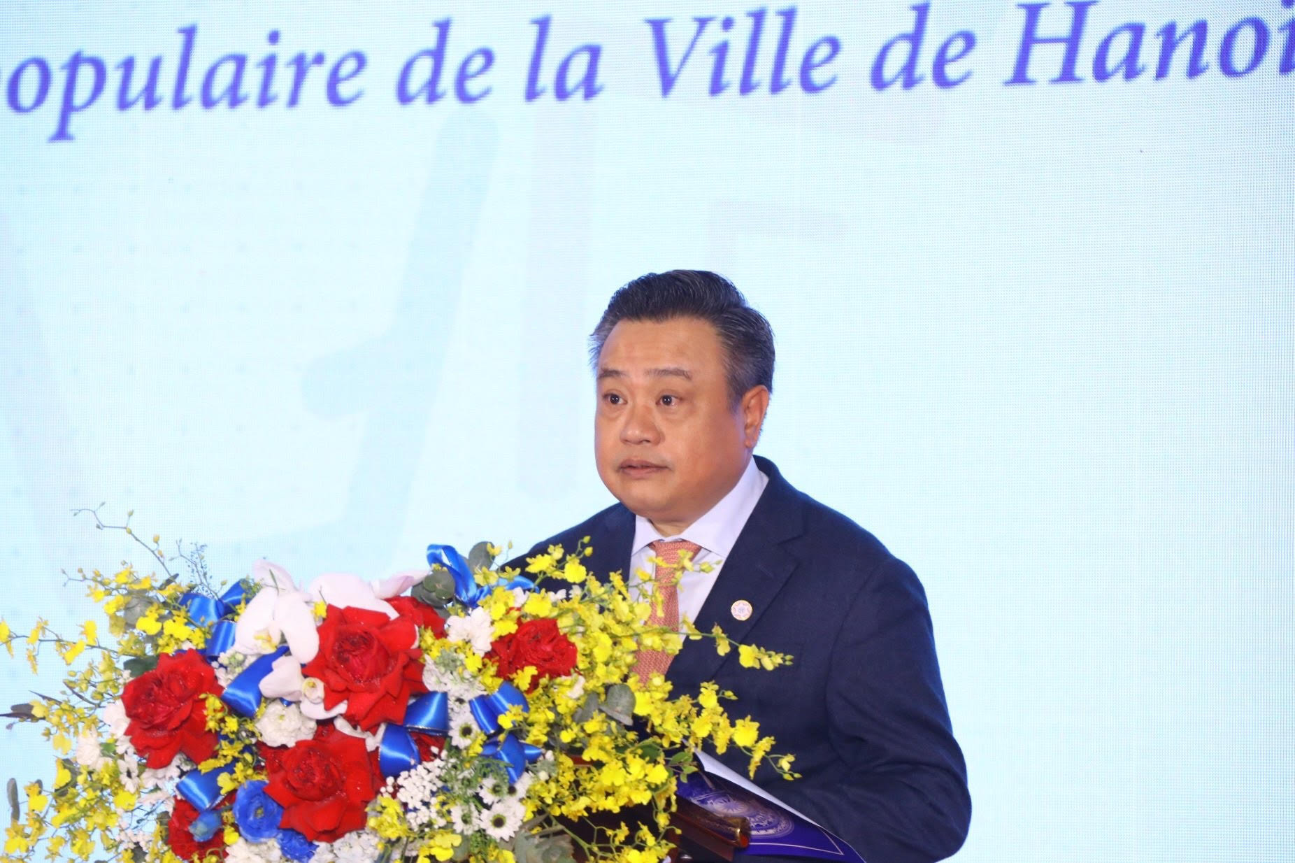 Chủ tịch Ủy ban nhân dân thành phố Hà Nội Trần Sỹ Thanh phát biểu tại hội nghị.