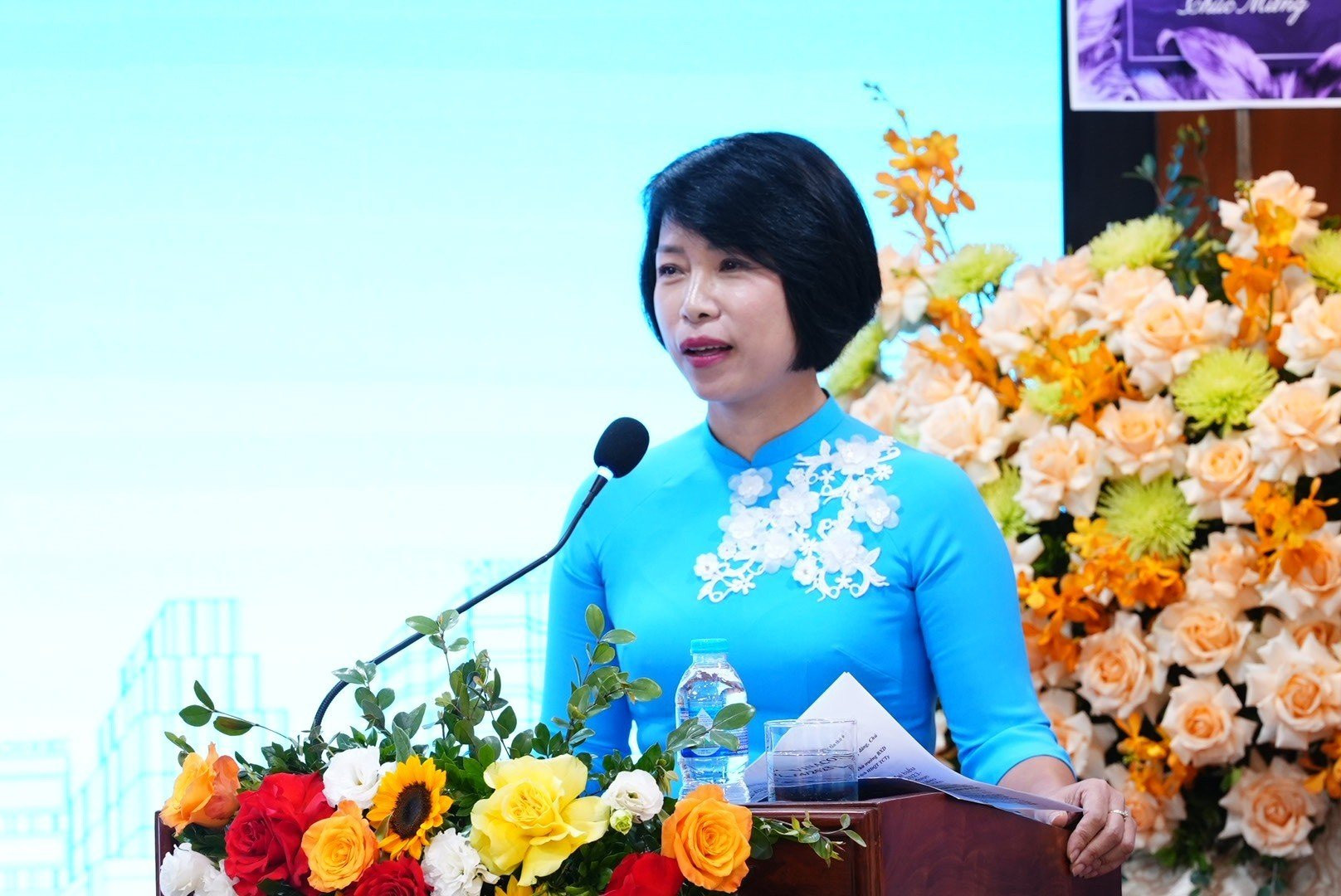 Chủ tịch Công đoàn Xây dựng Việt Nam Nguyễn Thị Thủy Lệ phát biểu tại hội nghị.