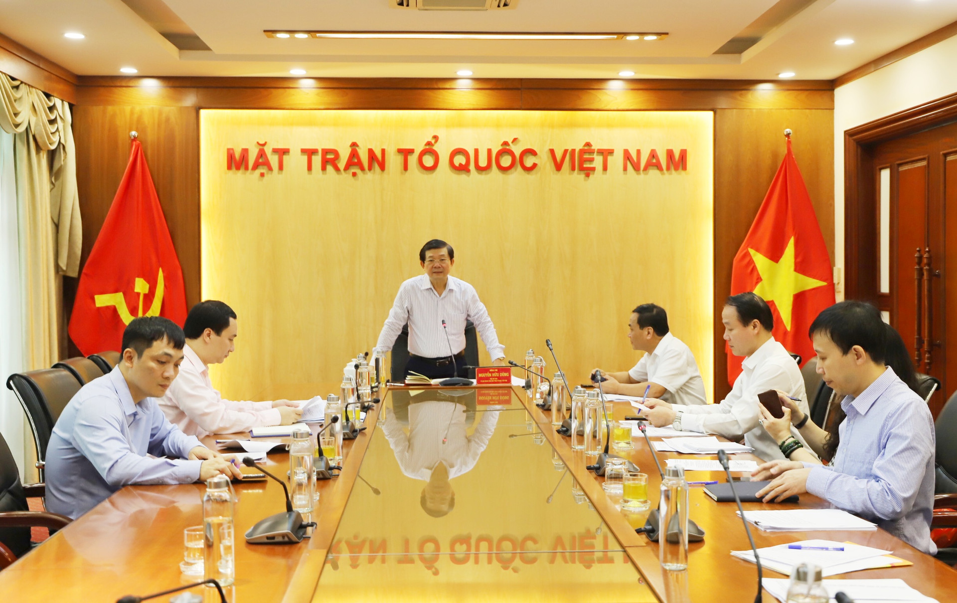 Phó Chủ tịch Nguyễn Hữu Dũng phát biểu tại hội nghị.