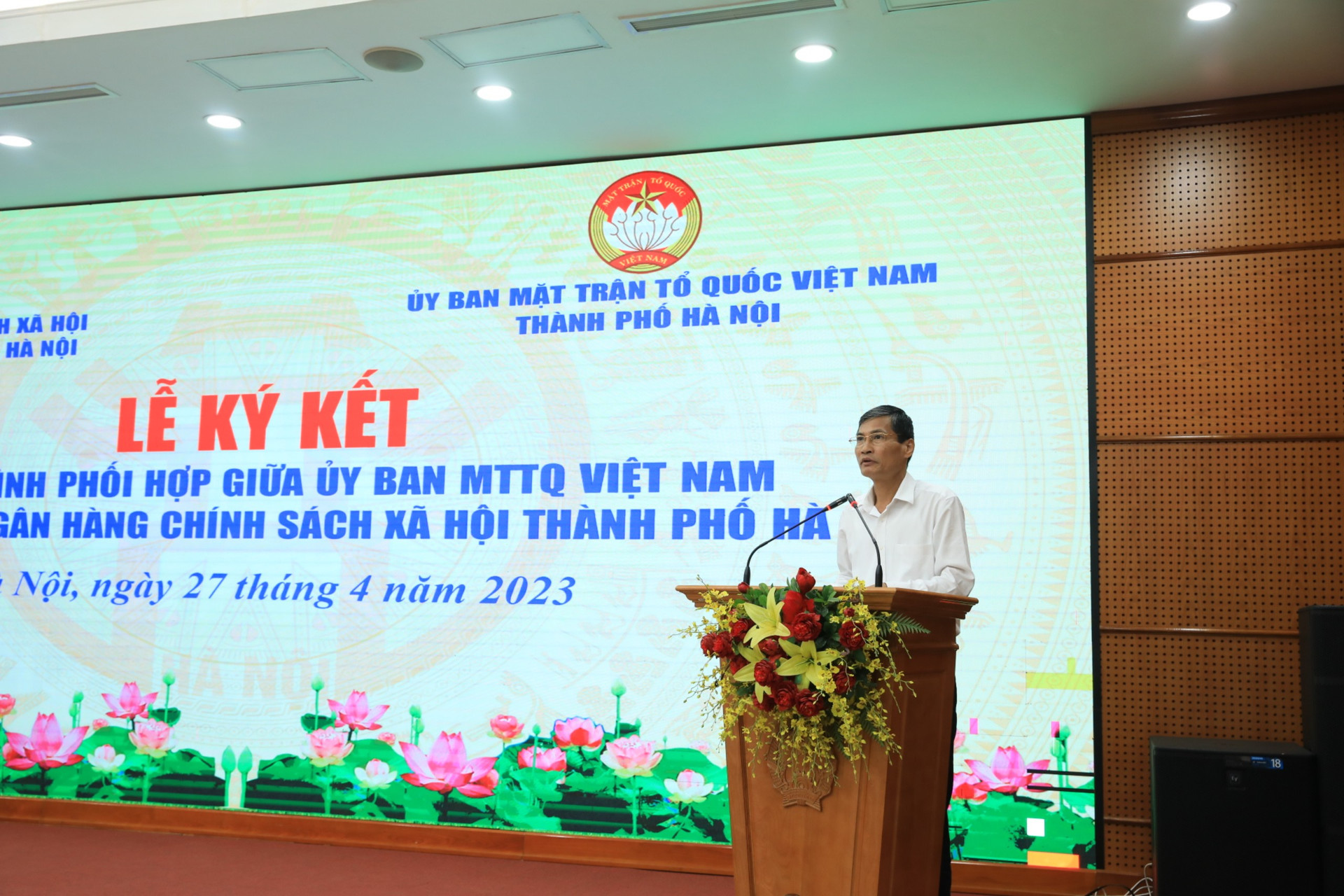 Phó Chủ tịch Thường trực Nguyễn Anh Tuấn phát biểu tại hội nghị. 
