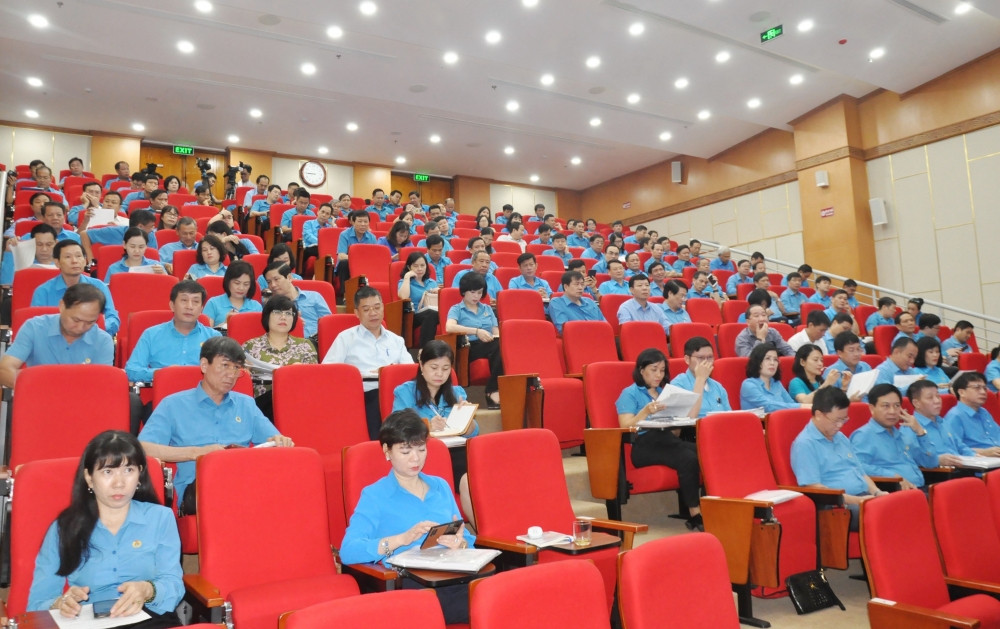 Đại biểu dự Hội nghị Ban Chấp hành Tổng LĐLĐ Việt Nam lần thứ 14 (khóa XII).