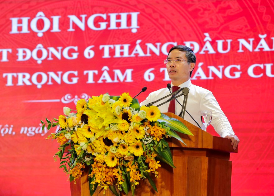Ông Phạm Đức Ấn - Bí thư Đảng ủy, Chủ tịch Hội đồng thành viên Agribank phát biểu tại hội nghị.