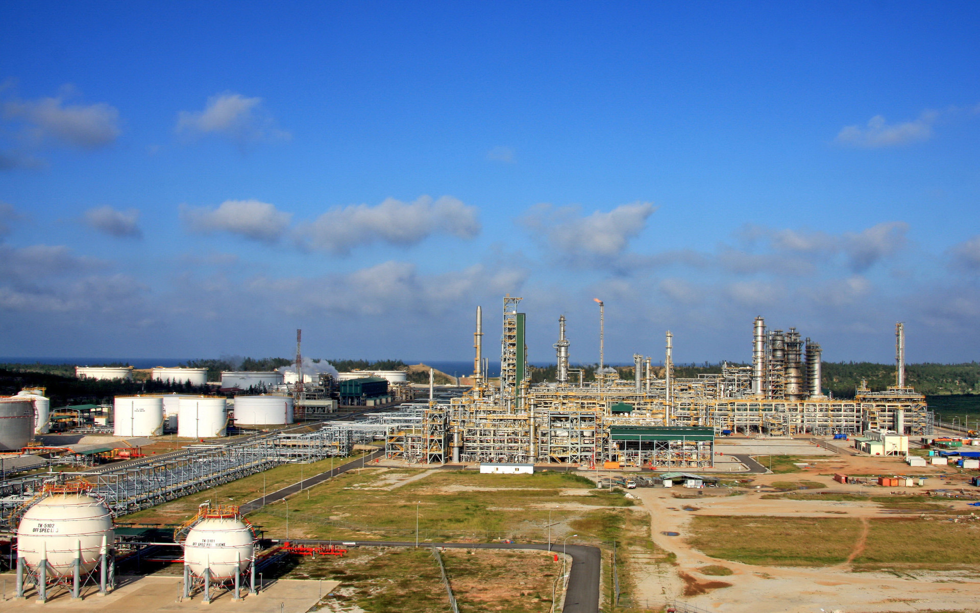 Nhà máy Lọc dầu Dung Quất thường xuyên vận hành trên 100% công suất