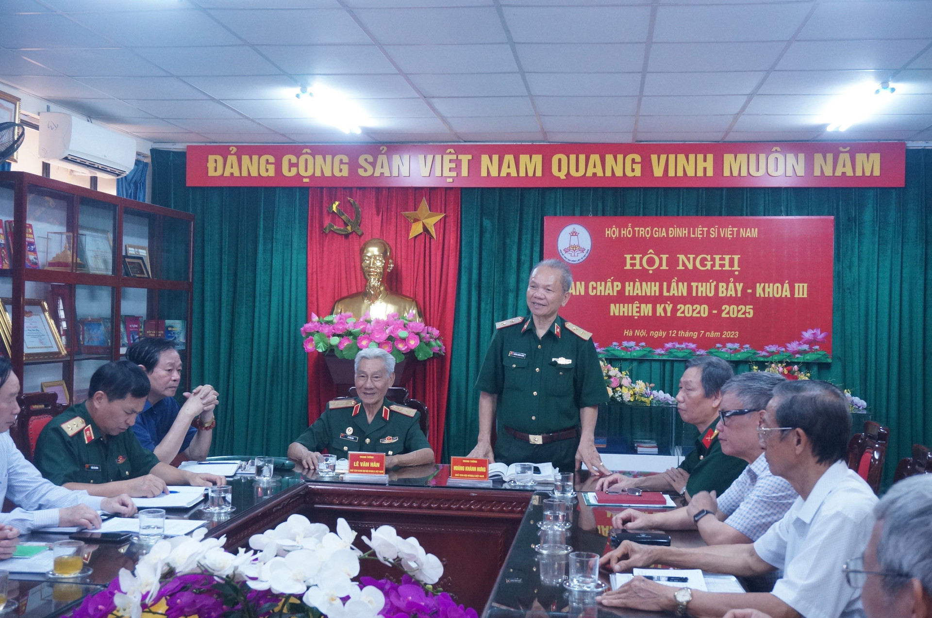 Trung tướng Nguyễn Khánh Hưng phát biểu tại hội nghị.