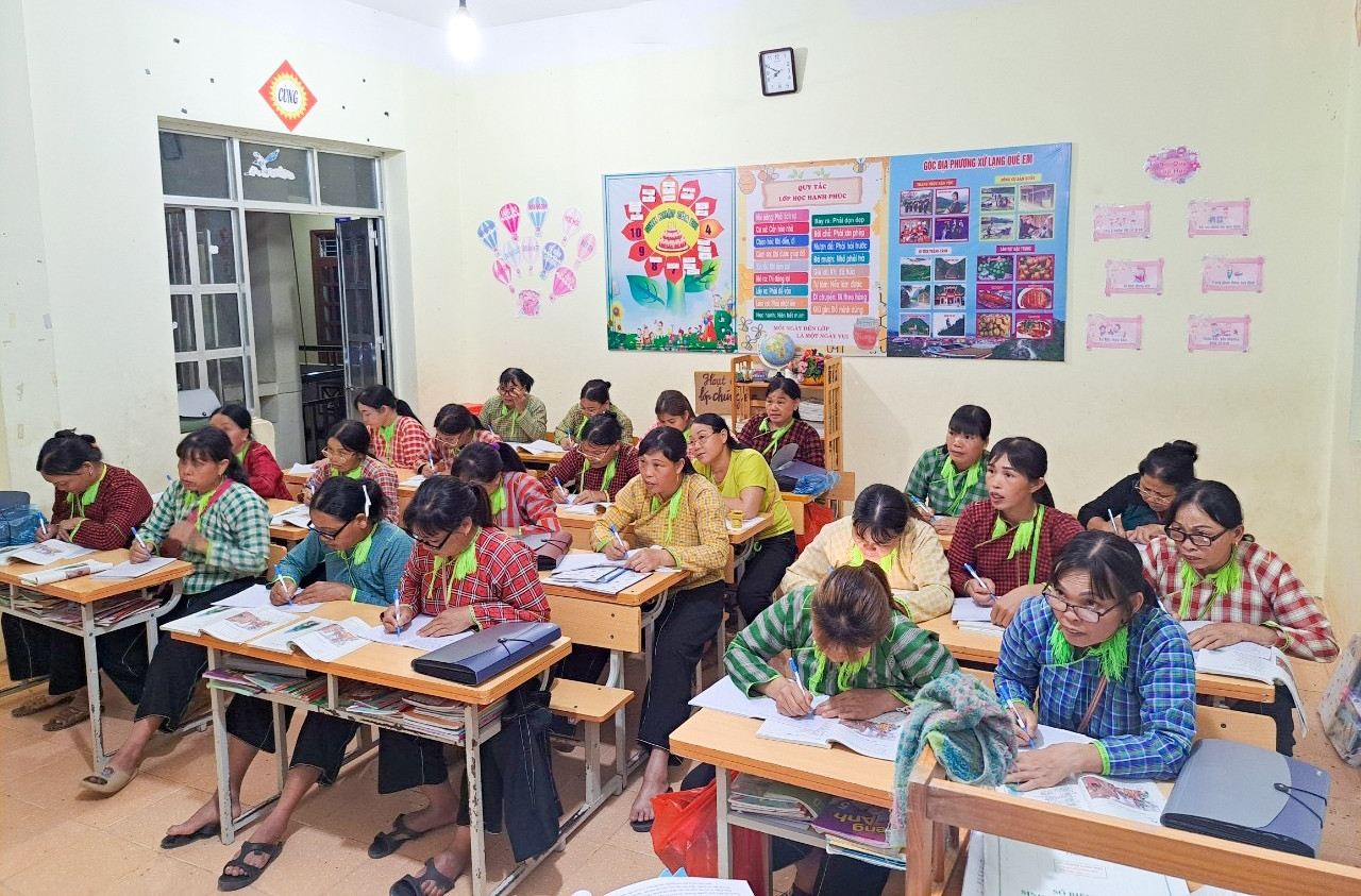 Lớp học xóa mù ở thôn Ba Sơn, xã Xuất Lễ huyện Cao Lộc, tỉnh Lạng Sơn.