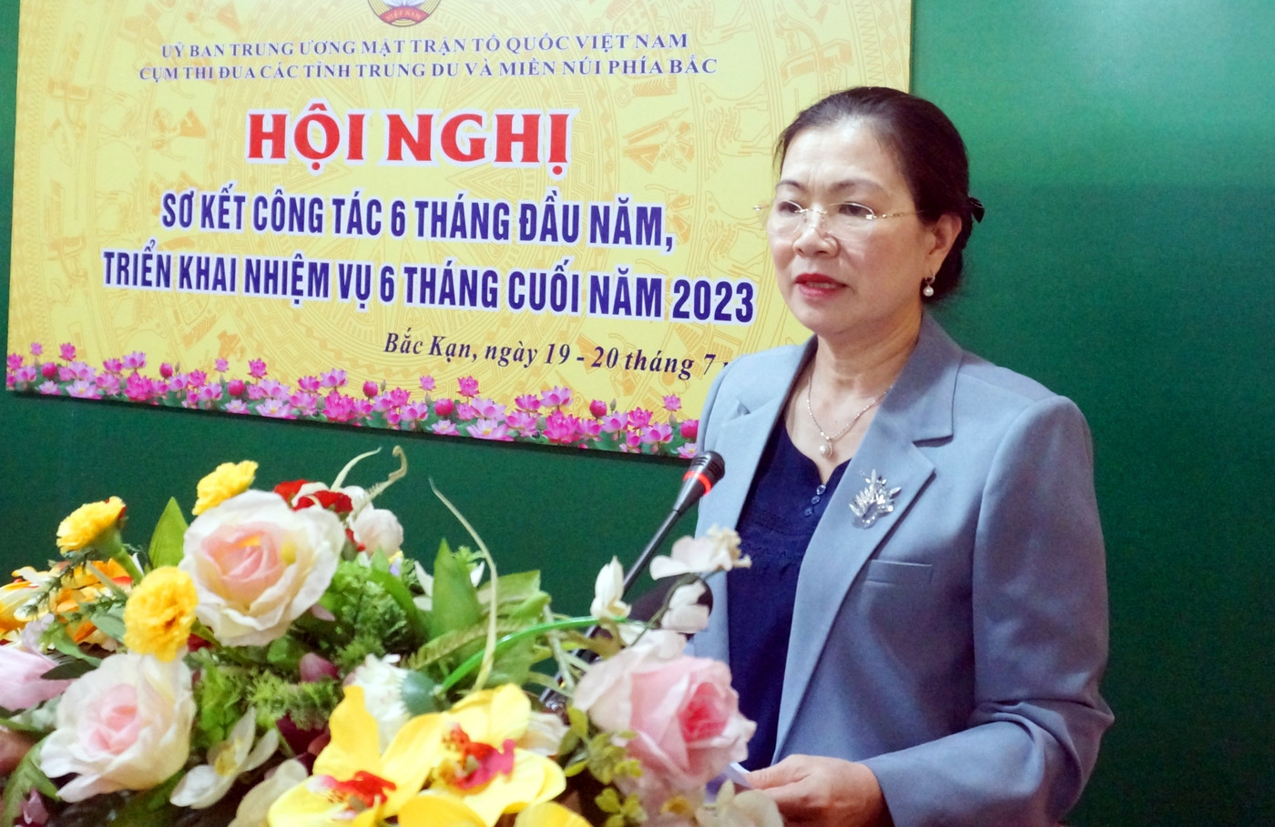 Bà Trương Thị Ngọc Ánh, Phó Chủ tịch Ủy ban Trung ương MTTQ Việt Nam phát biểu tại hội nghị.