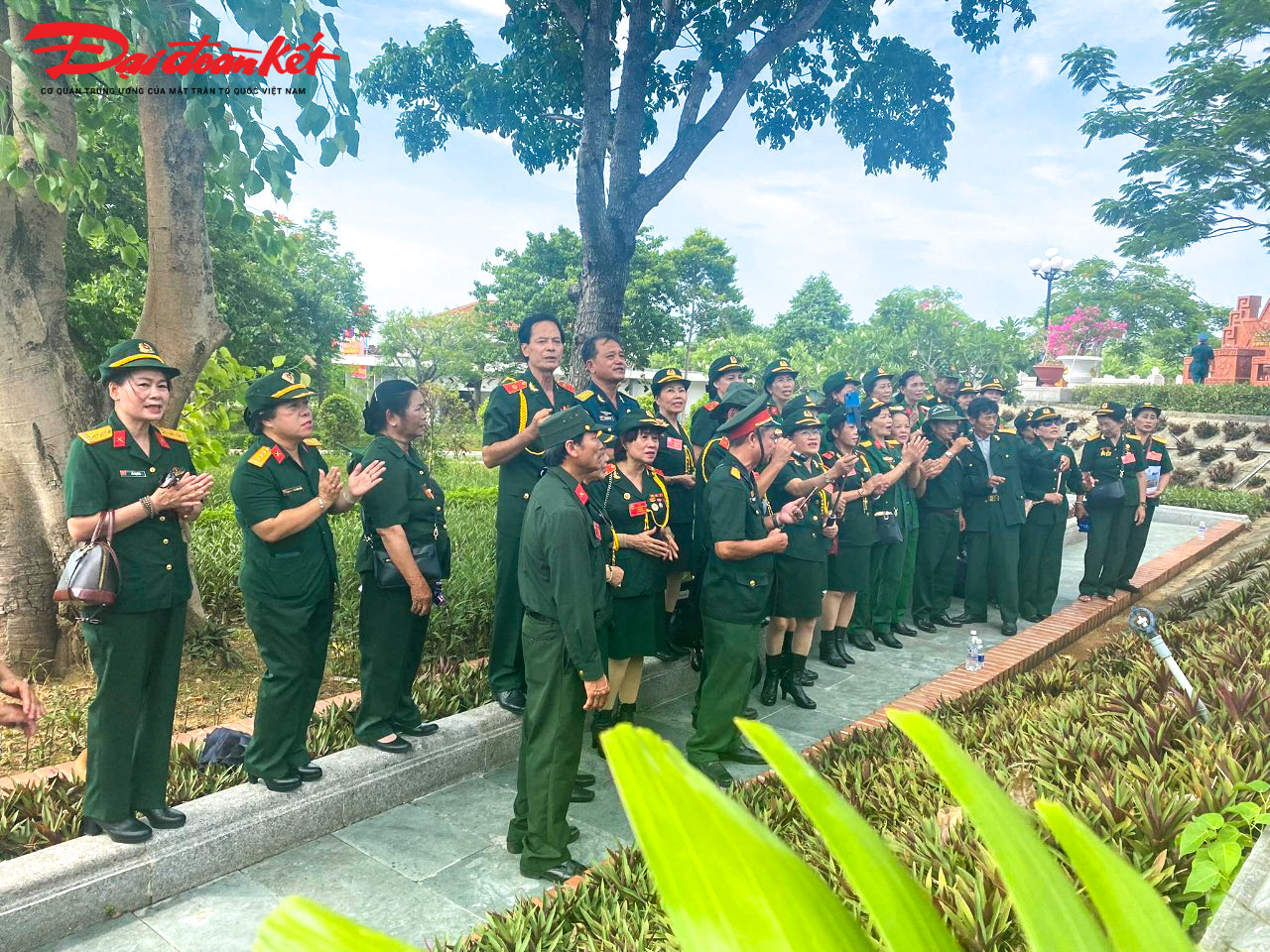 Cựu chiến binh thuộc Hội Chiến sĩ Thành cổ Quảng Trị năm 1972 tỉnh Lâm Đồng thực hiện chương trình “Hát cho đồng đội tôi nghe” để tưởng nhớ những đồng đội đã hy sinh trong sự nghiệp đấu tranh giành độc lập dân tộc, thống nhất đất nước.