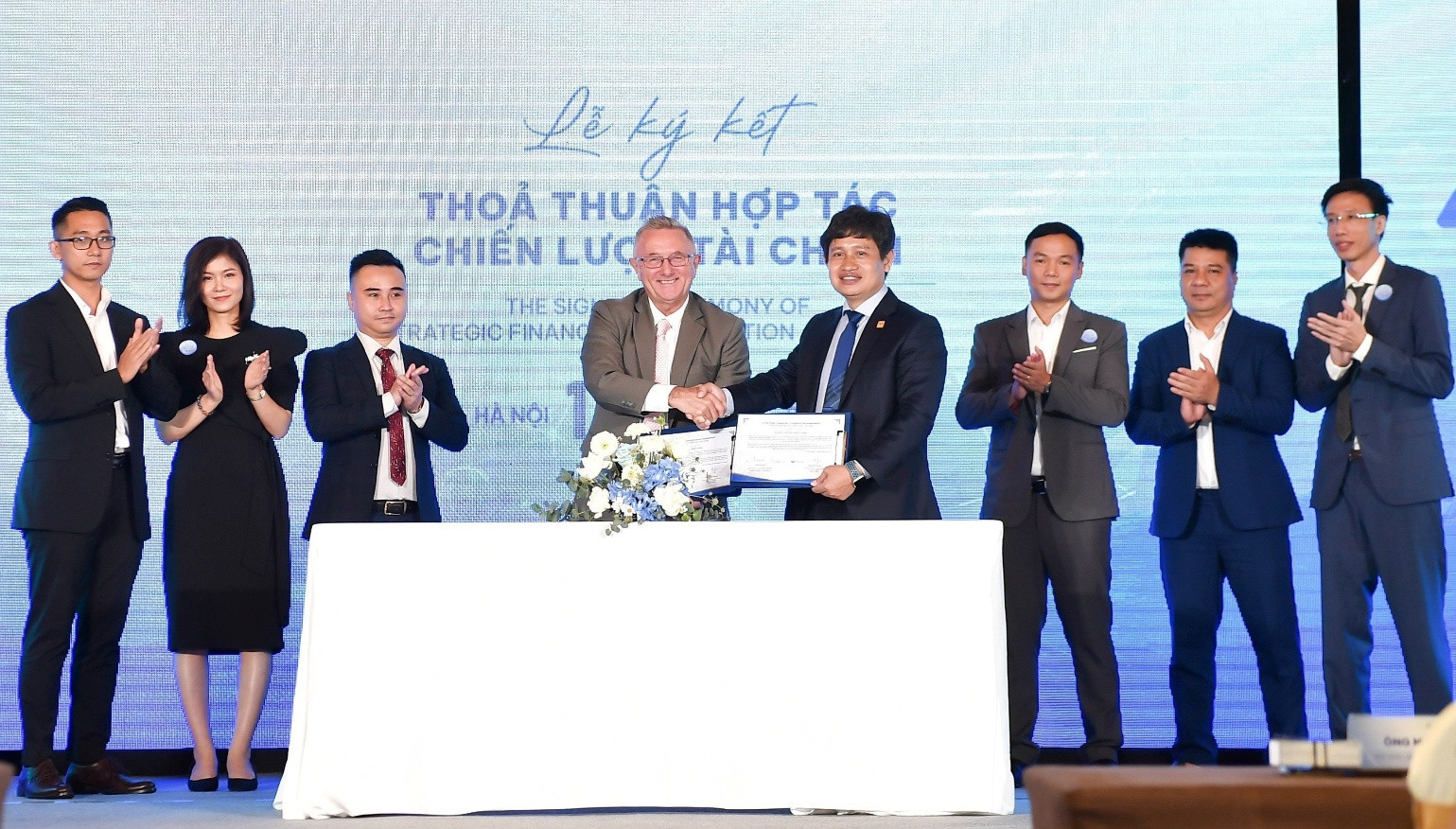 Lễ ký kết hợp tác chiến lược tài chính giữa Meey Land và Alamat Capital đã diễn ra tại Hà Nội.