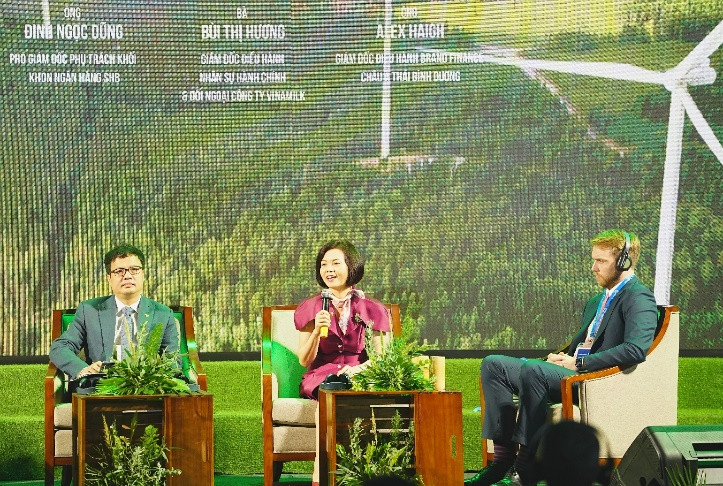 Chia sẻ của Vinamilk về chủ đề “Phát triển xanh – Cách tiếp cận phù hợp cho các thương hiệu Việt” thu hút sự quan tâm tại sự kiện - Ảnh: Mibrand,