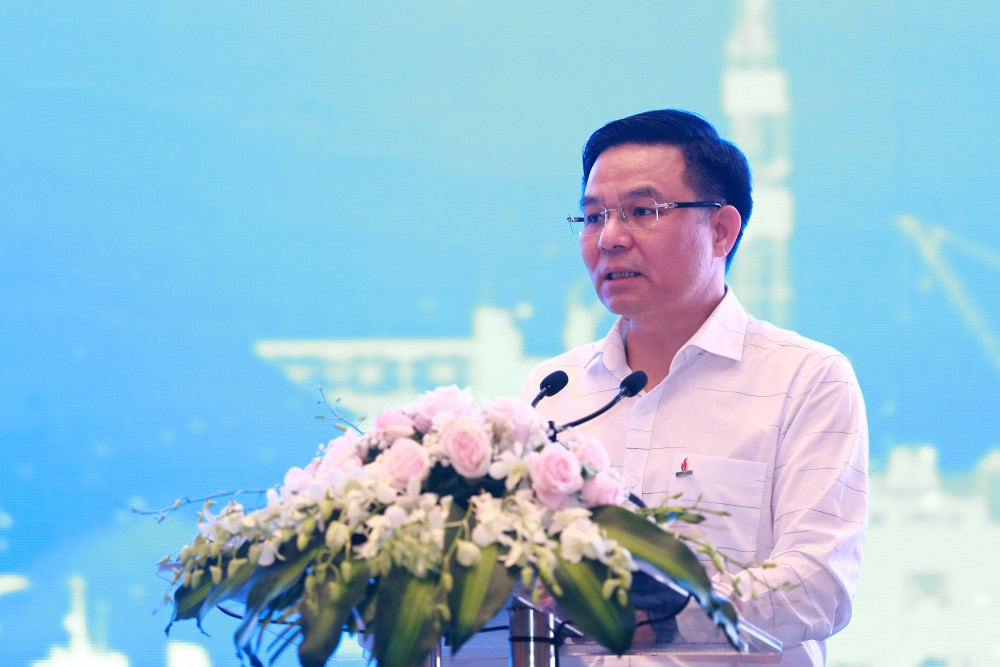 Đồng chí Lê Mạnh Hùng – Tổng Giám đốc Petrovietnam phát biểu tại hội nghị.