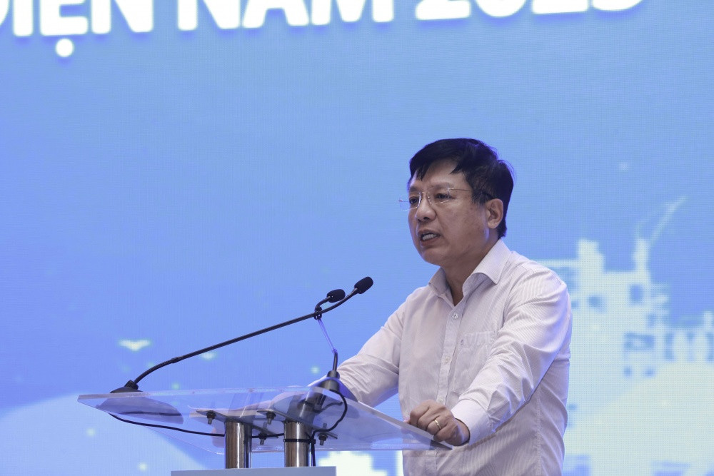 Đồng chí Hồ Sỹ Hùng - Phó Chủ tịch Ủy ban Quản lý vốn nhà nước tại doanh nghiệp phát biểu chỉ đạo tại hội nghị.