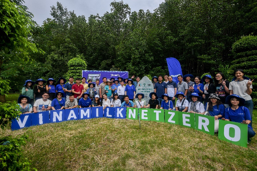 Tại Cà Mau, năm 2018, Vinamilk đã trồng 100.000 cây xanh trong chương trình Quỹ 1 triệu cây xanh cho Việt Nam.