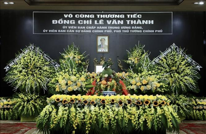 Linh cữu Phó Thủ tướng Lê Văn Thành được quàn tại Trung tâm Hội nghị thành phố Hải Phòng. Ảnh: Lâm Khánh/TTXVN.